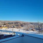 Snow Queen 招待所