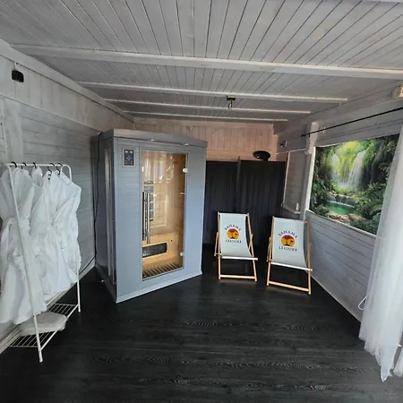 בית הארחה Snow Queen שצ'קלארסקה פוראובה