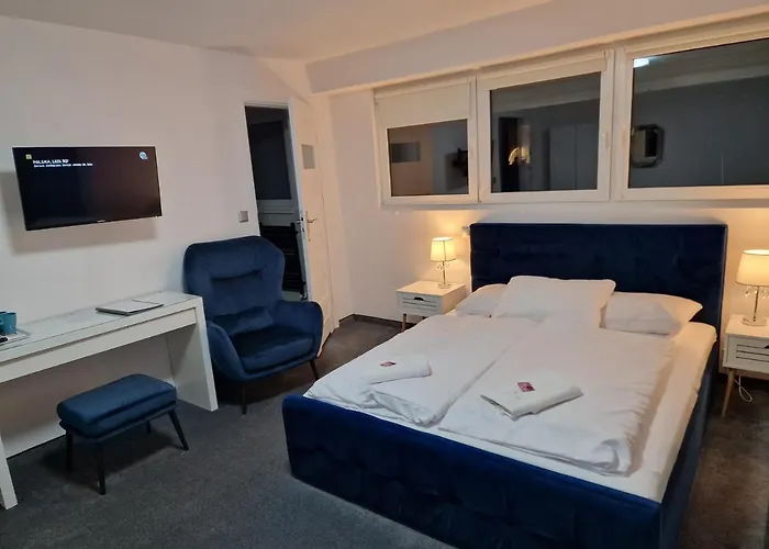 Snow Queen Guest house 3*